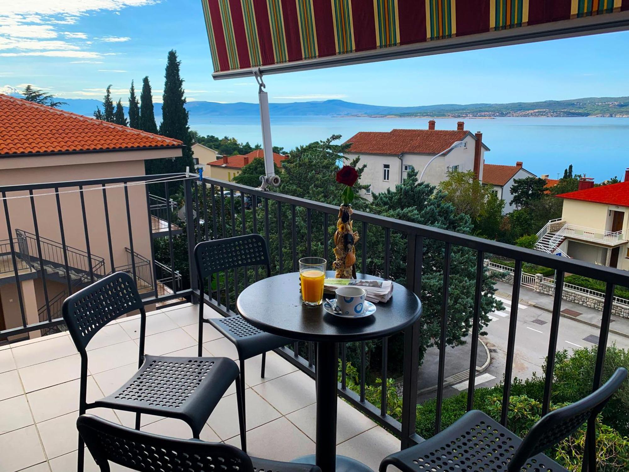 Apartments Julija Crikvenica Bilik gambar