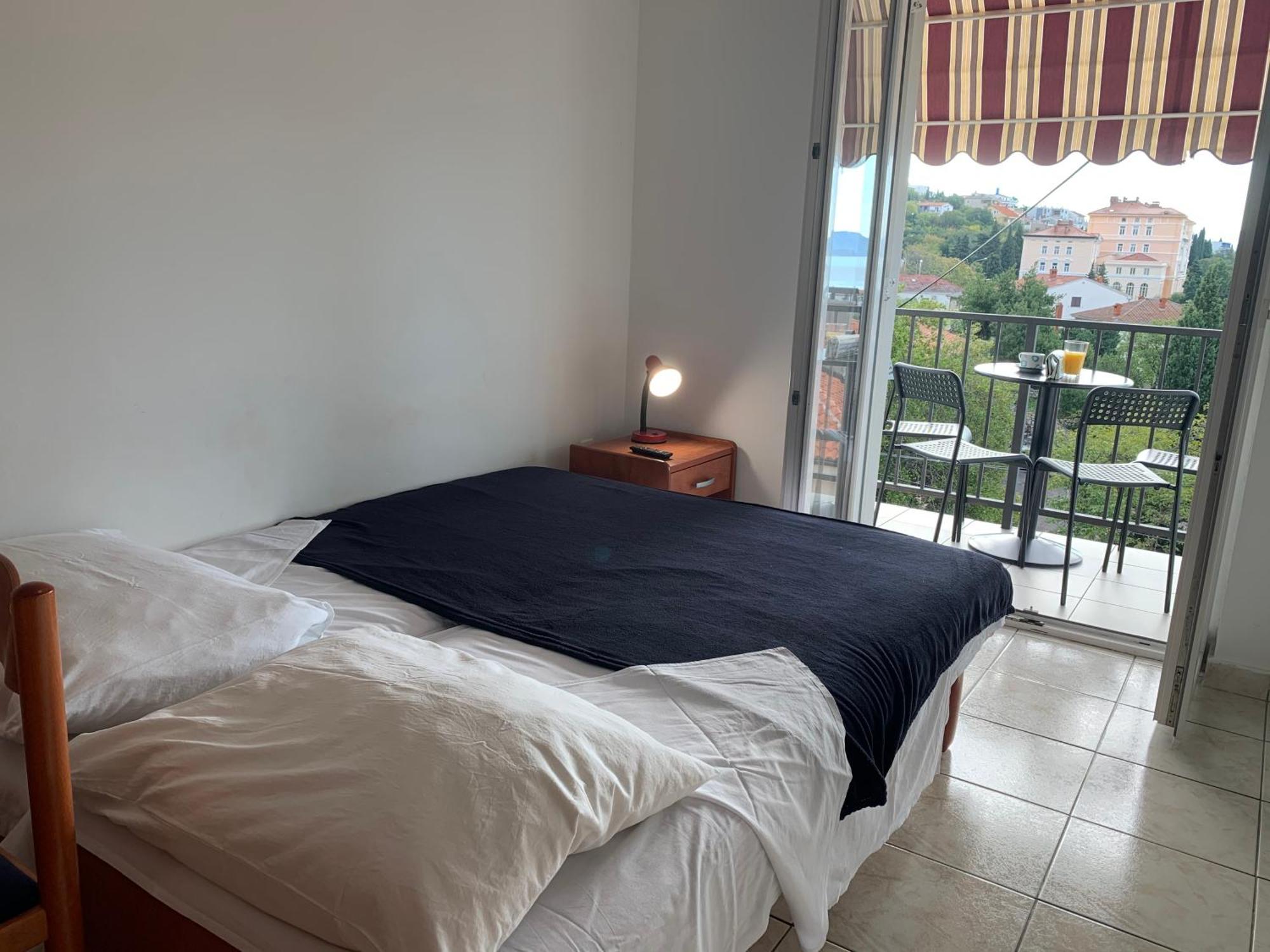 Apartments Julija Crikvenica Bilik gambar